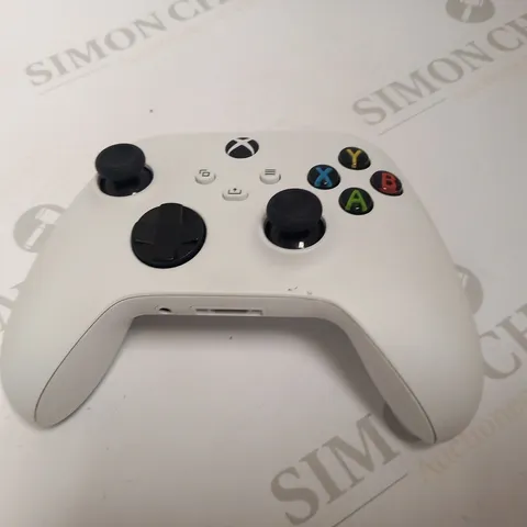 XBOX WIRELESS CONTROLLER