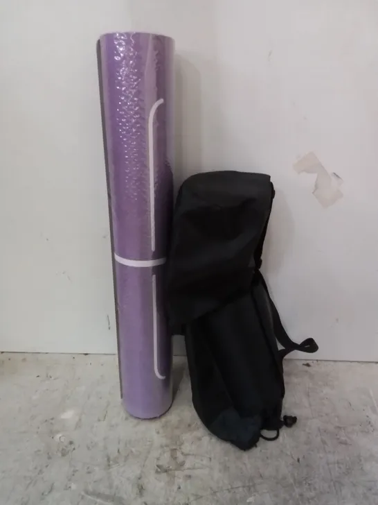 AS NEW BOXED AMAZON BASICS RUBBER & SUEDE YOGA MAT, PURPLE 