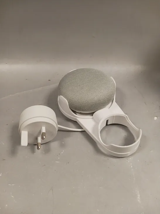 GOOGLE HOME SMART SPEAKER WITH MOUNT 