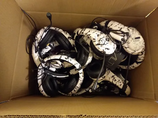 APPROXIMATELY 12 LOOSE ASSORTED HEADSETS TO INCLUDE TURTLE BEACH, STEALTH, ETC