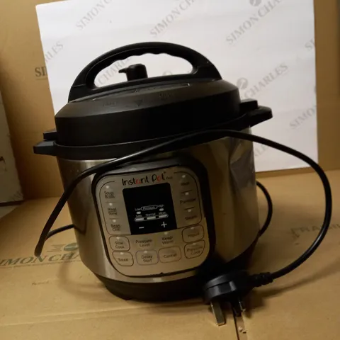 INSTANT POT DUO MINI PRESSURE COOKER