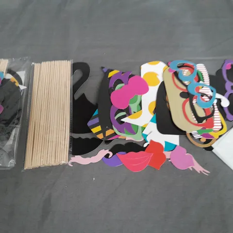 LARGE QUANTITY OF FUNNY FACE PARTY PACKS 