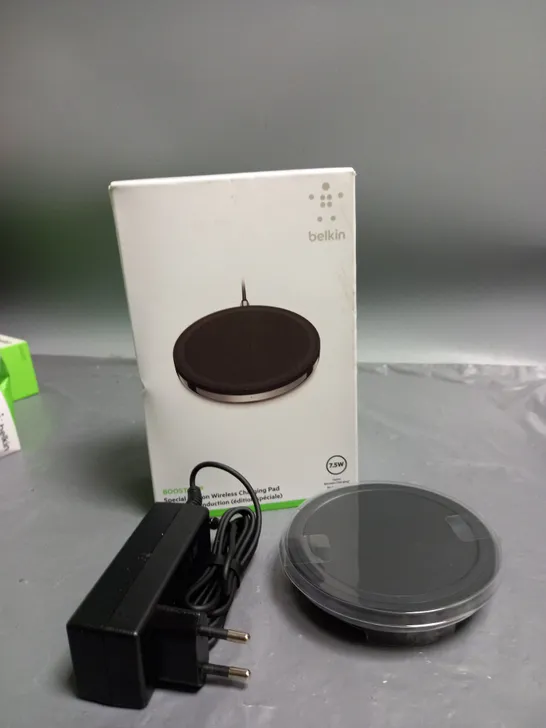 BOXED BELKIN BOOST UP SPECIAL EDITION WIRELESS CHARGING PAD 
