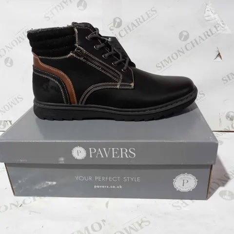 BOXED PAIR OF PAVERS LEATHER BOOTS IN BLACK UK SIZE 11