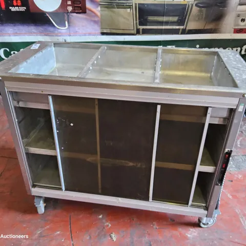 GRUNDY HEATED SERVERY TROLLEY WITH BAIN MARIE TOP Model GMG