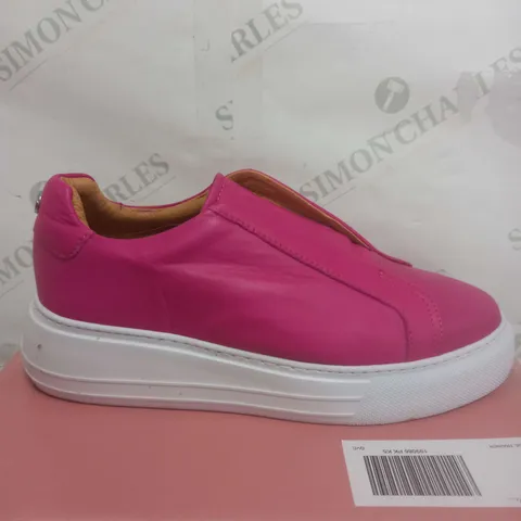 MODA IN PELLE SLIP ON TRAINERS IN PINK SIZE 5