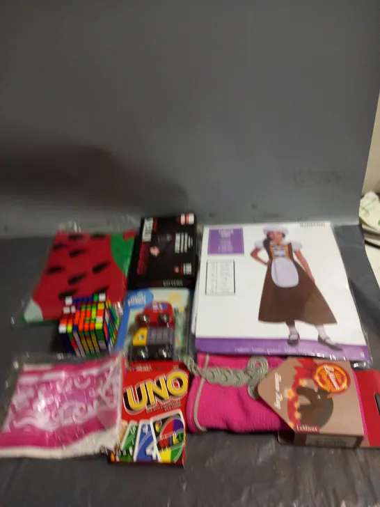 BOX OF ASSORTED TOYS AND GAMES TO INCLUDE FANCY DRESS, RUBIKS CUBE AND UNO