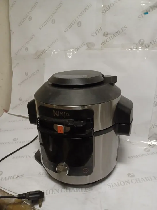 NINJA AIR FRYER 