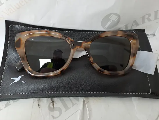 BOXED HUMMINGBIRD TORTOISE SHELL SUNGLASSES AND CLEANING CLOTH 