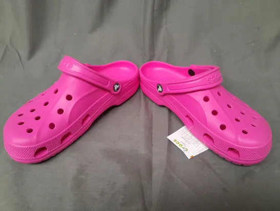 PAIR OF CROCS BAYA CLOGS IN PINK UK SIZE M8/W9