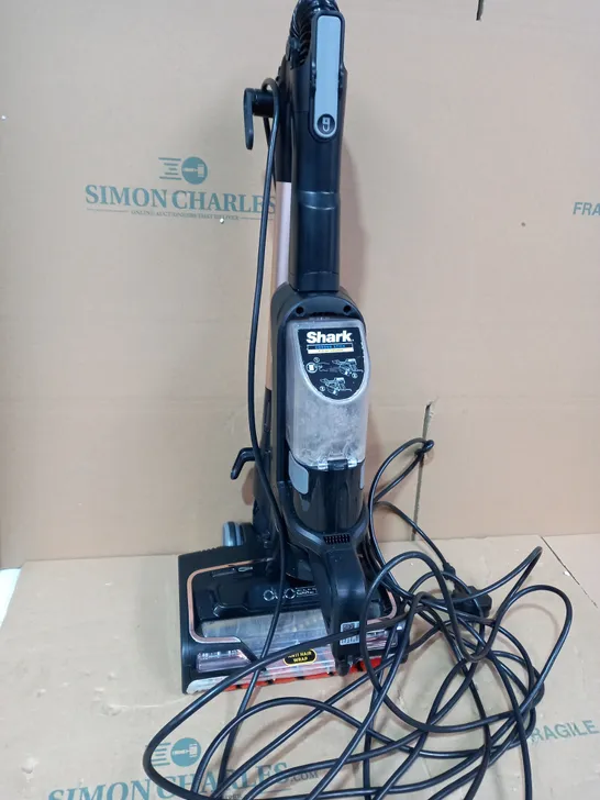 SHARK CORDED STICK VACUUM HZ500UKT