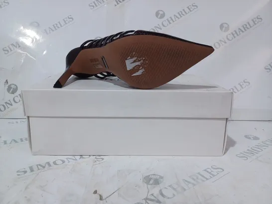 BOXED PAIR OF REISS DAPHNE SLINGBACK HEELS IN POMEGRANATE SIZE 5