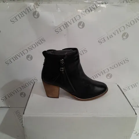 DUNE BLACK PROFOUND TESSEL DETAIL ANKLE BOOT SIZE 4