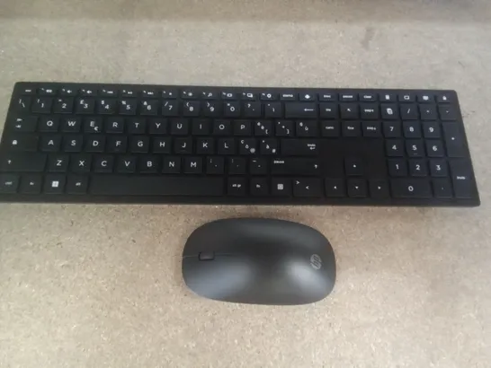 HP PAVILION 800 BLACK SLIM 2.4 GHZ USB WIRELESS KEYBOARD & WIRELESS MOUSE COMBO