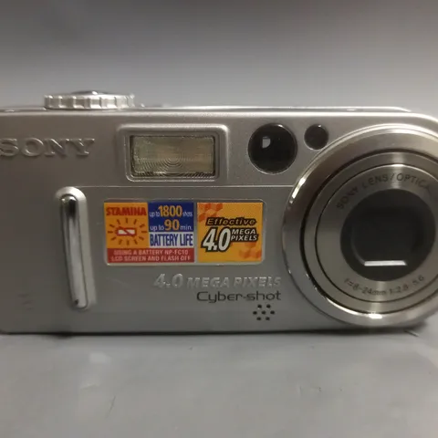 SONY DSC-P9 CAMERA