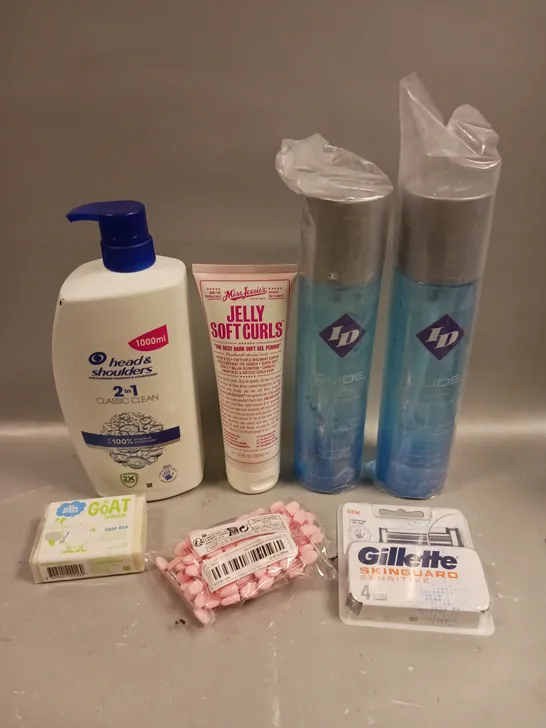 APPROXIMATELY 10 ASSORTED HEALTH & BEAUTY PRODUCTS TO INCLUDE JELLY SOFT CURLS, GILLETTE RAZORS, ID GLIDE LUBRICANT ETC