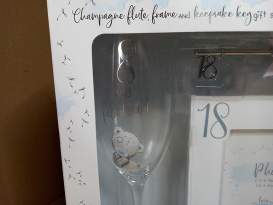 BOXED SIGNATURE COLLECTION CHAMPAGNE FLUTE/FRAME KEEP SAKE