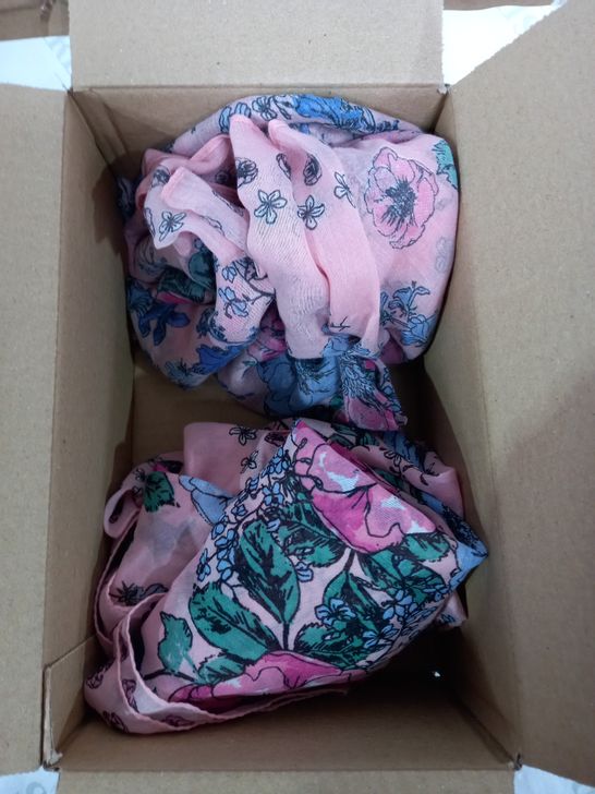 LOT OF 2 OUTLET LOLA ROSE PRINTED INFINITY SCARFS