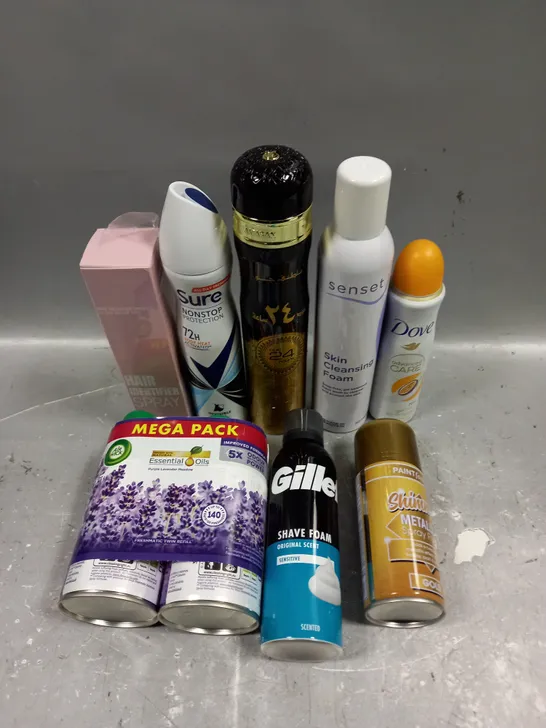 APPROXIMATELY 20 ASSORTED AEROSOLS TO INCLUDE METALLIC SPRAY PAINT, SKIN CLEANSING FOAM, AIR WICK AIR FRESHENER ETC - COLLECTION ONLY 