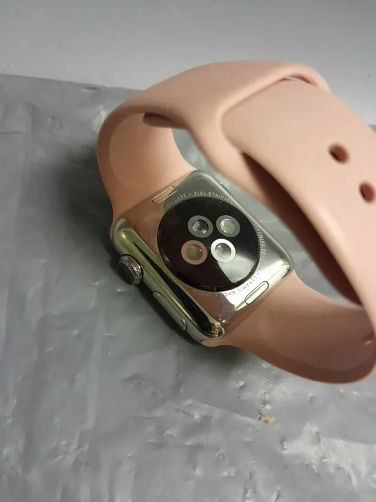 APPLE WATCH IN PINK SERIAL FH7PXNWFG9HM