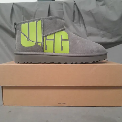 BOXED PAIR OF UGG CLASSIC ULTRA SHOES IN GREY/GREEN UK SIZE 9