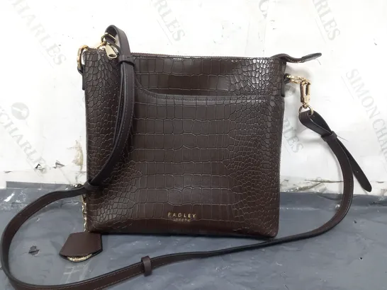 RADLEY LONDON CROSSBODY BAG IN DARK CHOCOLATE