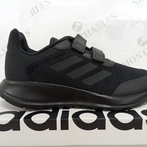 BOXED PAIR OF ADIDAS TENSAUR RUN 2.0 IN BLACK - UK 5