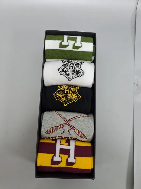 BOX OF HARRY POTTER SOCKS 