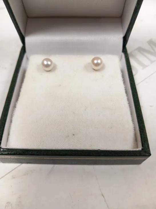 BOXED BOODLES STUD EARRINGS