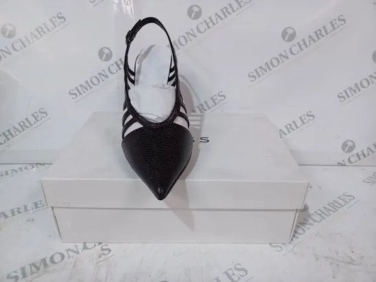 BOXED PAIR OF REISS DAPHNE SLINGBACK HEELS IN POMEGRANATE SIZE 6