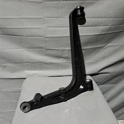 VEHICLE CONTROL ARM SUSPENSION ARM 