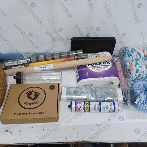 BOX OF APPROXIMATELY 12 ASSORTED ITEMS TO INCLUDE ANDREX SUPERDRY, PREGNANCY SUPPORT BELT, AND WALLPAPERS ETC. 