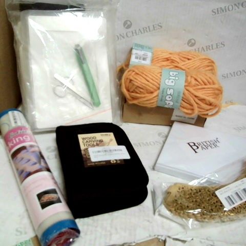 BOX ASSORTED CRAFT & HOBBY ITENS INC WOOD CARVING TOOLS, WOOL, BAKING ACCESORIES ETC APPROX 12 ITEMS