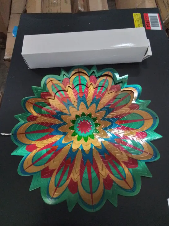 BOXED DECORATIVE WIND SPINNER 