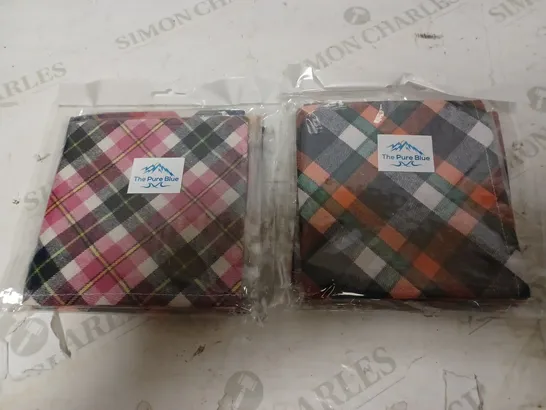 LOT OF 26 BRAND NEW THE PURE BLUE PLAID MULTICOLOURED DOG BANDANAS (5PC)