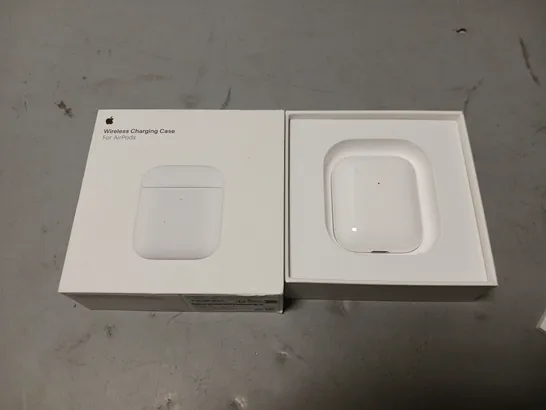 BOXED APPLE WIRELESS CHARGING CASE FOR AIRPODS 