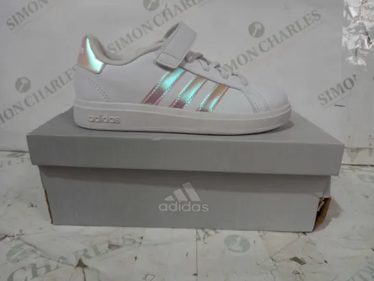 BOXED PAIR OF ADIDAS GRAND COURT 2.0 EL KIDS SHOES IN WHITE/PASTEL SHINE UK SIZE 13