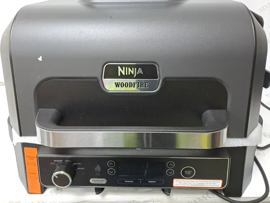 NINJA WOODFIRE PRO XL BBQ AND SMOKER BUILT IN THERMOMOTER