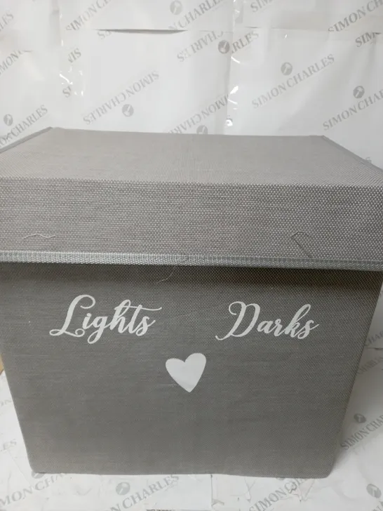 LIGHT AND DARK WASHING BASKET 