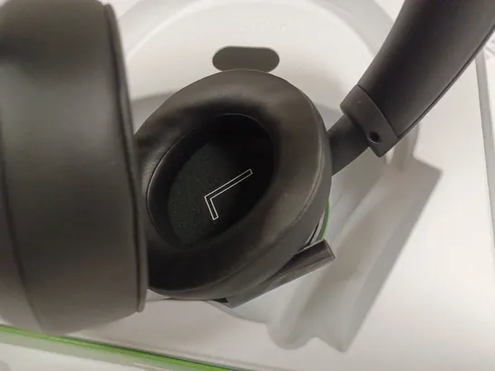 BOXED XBOX WIRELESS HEADSET