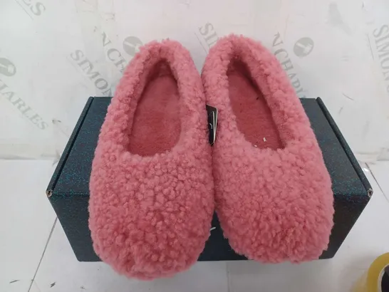 EMU MIRA TEDDY SHEEPSKIN SLIPPER - MINERAL RED COLOUR - W6/M5