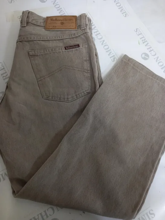 MARLBORO CLASSICS LIGHT BROWN JEANS - W31/L34