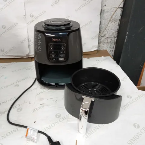 NINJA AIR FRYER 3.8L AF100UK