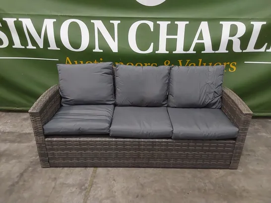 BRAND NEW BOXED KANSAS GARDEN AND PATIO RATTAN SOFA SET (3 BOXES) RRP £995