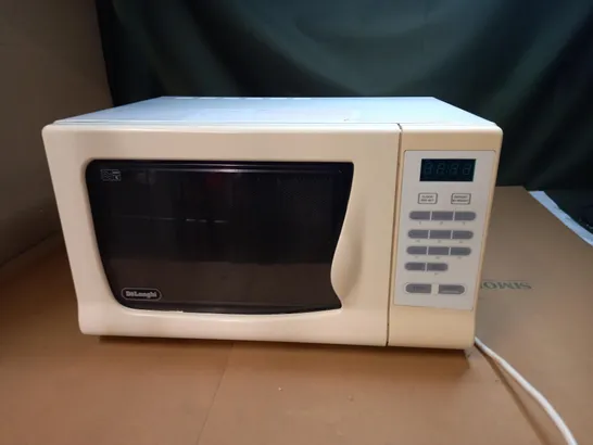 DELONGHI STANARD WHITE MICROWAVE 