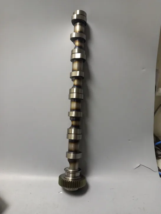 CAMSHAFT FOR VOLKSWAGEN 1.6 /COLLECTION ONLY 