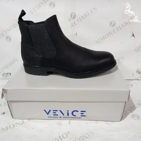 BOXED PAIR OF VENICE FAUX LEATHER SHOES IN BLACK UK SIZE 9