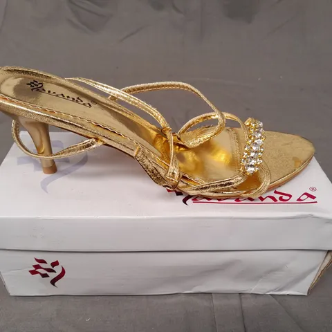 BOXED PAIR OF LAVANDA KITTEN HEELS WITH ANKLE TIE IN GOLD SIZE EU 40