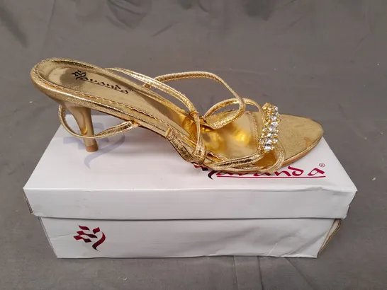 BOXED PAIR OF LAVANDA KITTEN HEELS WITH ANKLE TIE IN GOLD SIZE EU 40