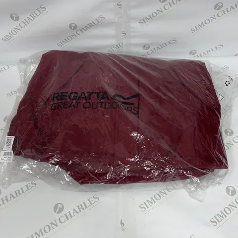 REGATTA HYDROFORT JACKET IN BURGUNDY SIZE 18